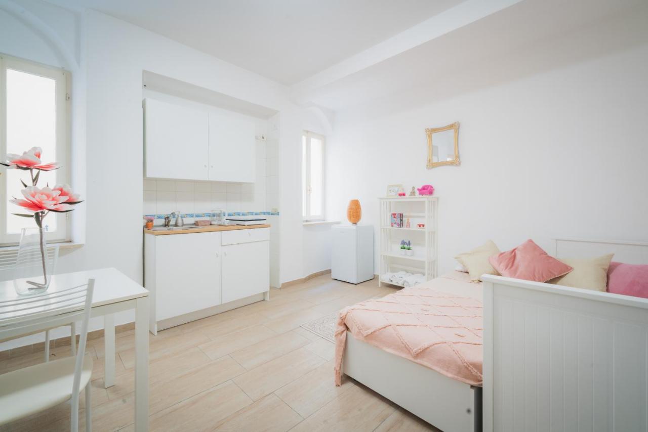 Suite "Castello" Del Garda - Apt Per Coppie Garda Desenzano del Garda Exterior foto